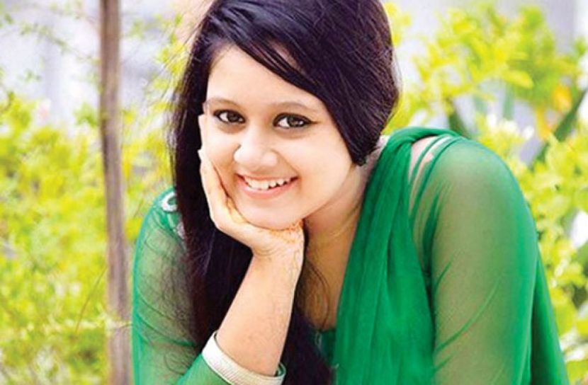 হিন্দি গানের মডেল হলেন দীঘি