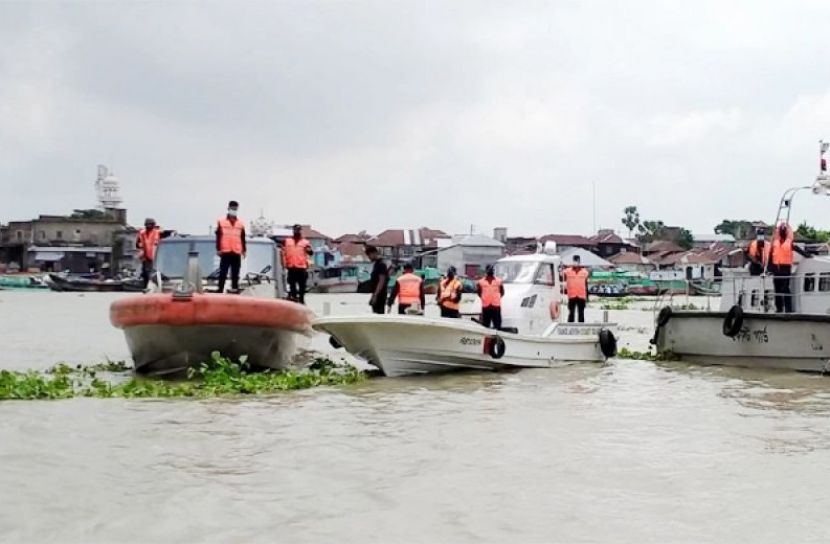 এক লাখ মিটার নিষিদ্ধ কারেন্ট জাল জব্দ
