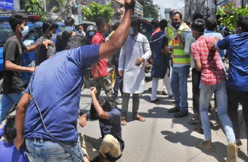 রাজশাহীতে শিক্ষাপ্রতিষ্ঠান খোলার দাবিতে বিক্ষোভ