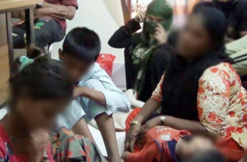 নারী-শিশুসহ ১১ রোহিঙ্গা আটক