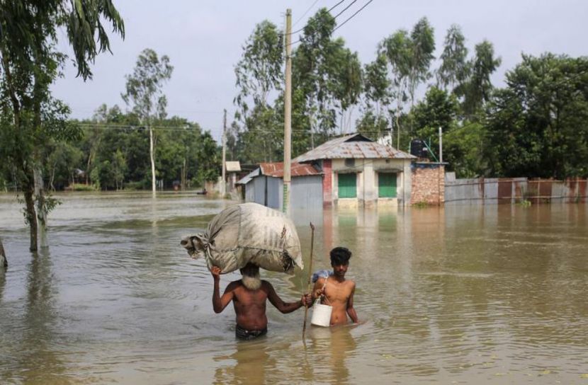 সিরাজগঞ্জে পানি বিপদসীমার ৬৭ সে.মি উপরে