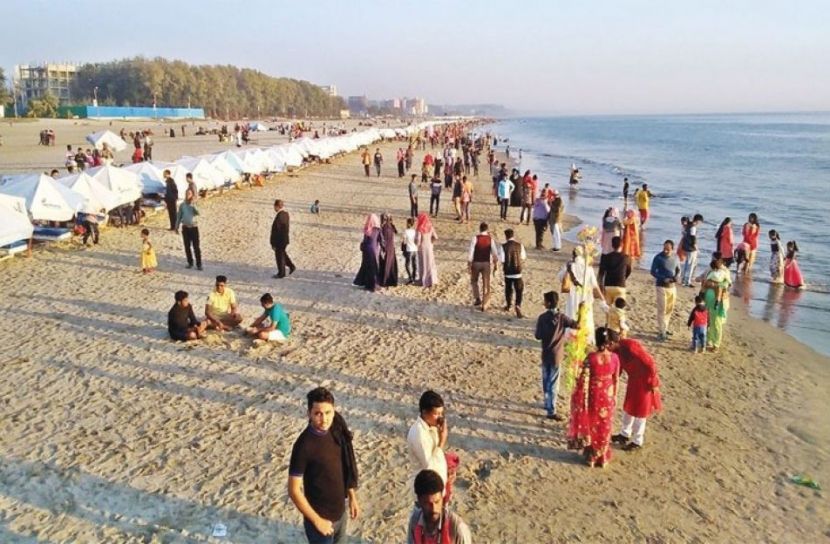 চাঙা হচ্ছে কক্সবাজারের পর্যটন