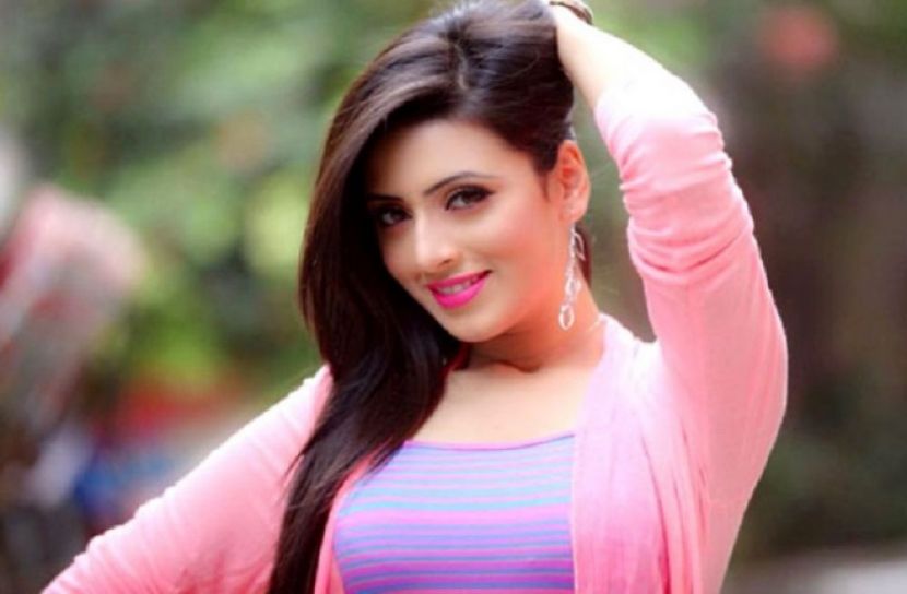 বলিউডের প্রস্তাব ফিরিয়ে দিলেন মীম