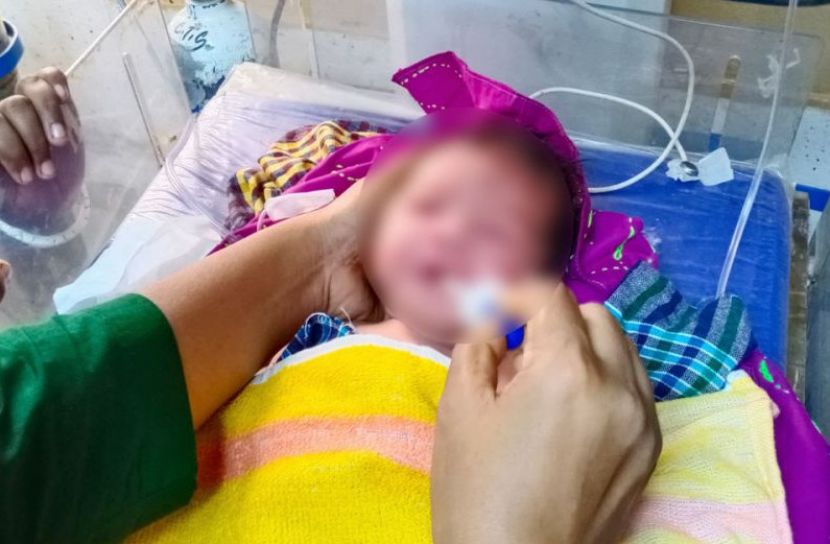 কলেজের শৌচাগার থেকে নবজাতক উদ্ধার