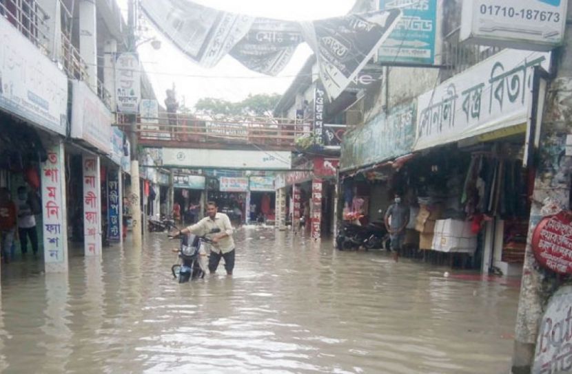 জোয়ারে পটুয়াখালী শহর প্লাবিত