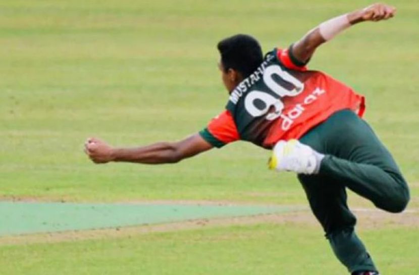 পাখির ক্যাচে প্রশংসায় মোস্তাফিজ