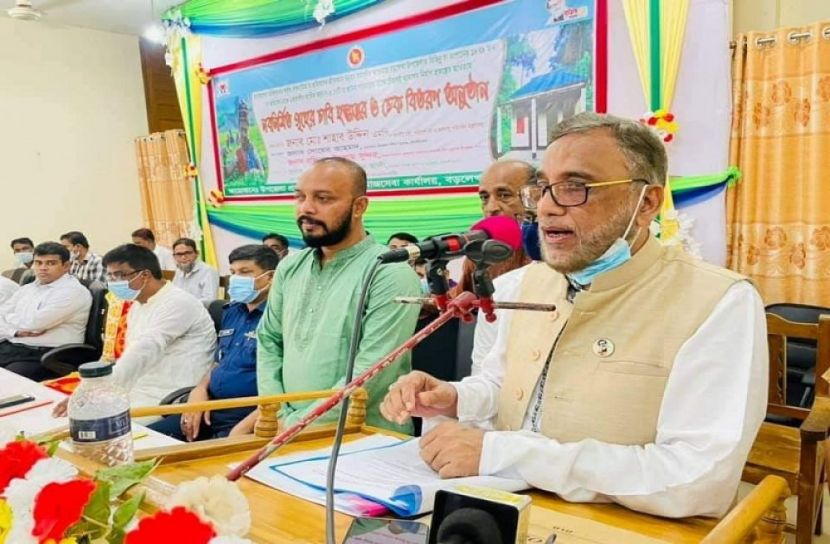 করোনাকালীন শিক্ষার ঘাটতি পূরণে কাজ করছে সরকার