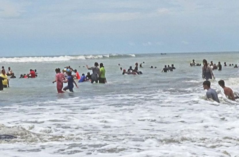 কক্সবাজারে  ১৯ পর্যটকের মৃত্যু