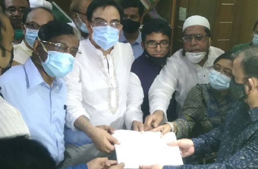 মনোনয়নপত্র জমা দিলেন প্রাণ গোপাল দত্ত