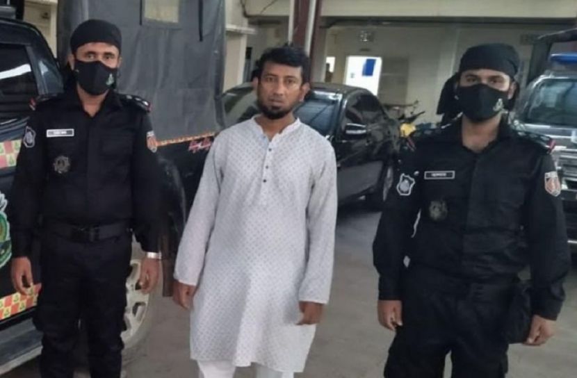 রাজধানীতে চোলাই মদ ও ইয়াবাসহ গ্রেফতার ৩ 
