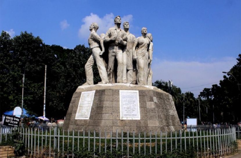সন্ত্রাস বিরোধী রাজু স্মারক ভাস্কর্য। ছবি: সংগৃহীত