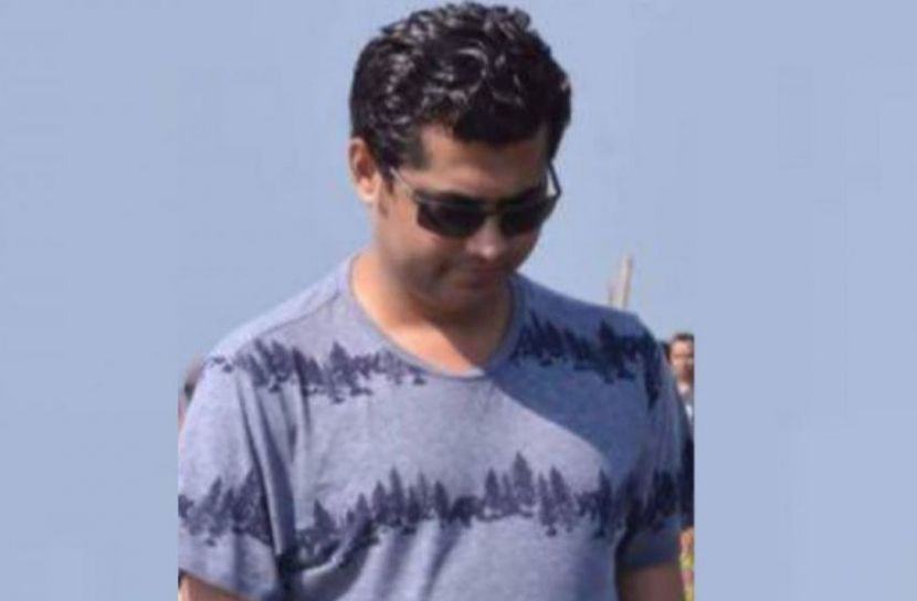 ৮ বছরেই হাতিয়েছেন ১২ কোটি টাকা