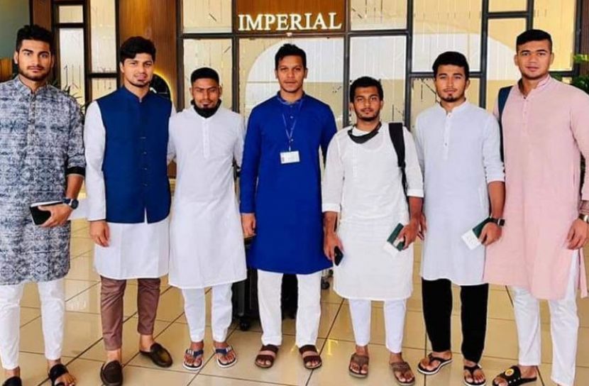 ওমরাহ করতে গেলেন ৭ ক্রিকেটার