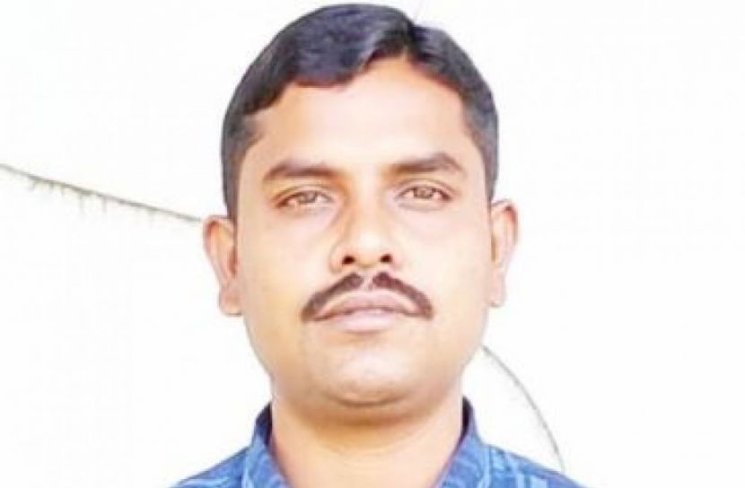 দৌলতদিয়া ইউনিয়ন যুবলীগের সাধারণ সম্পাদক মো. জুলহাস মোল্লা (৪০)