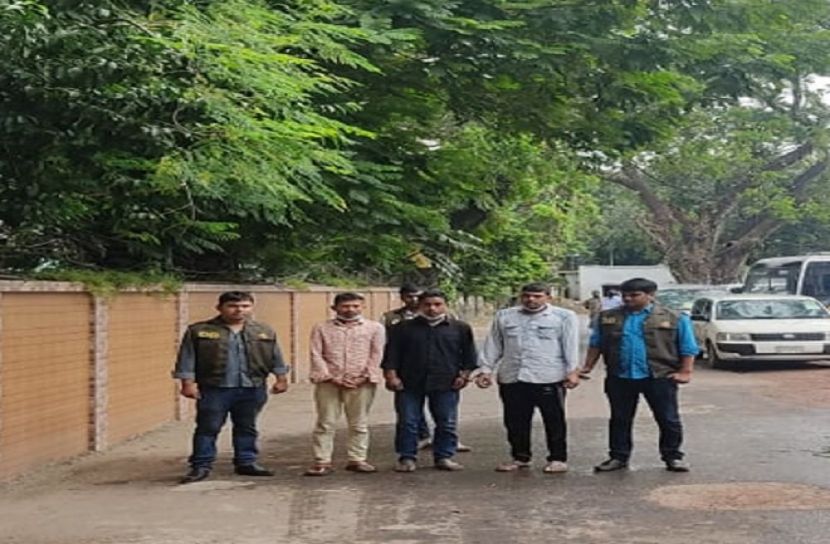 ভারতীয় সিরিয়াল দেখে এটিএম বুথ লুট
