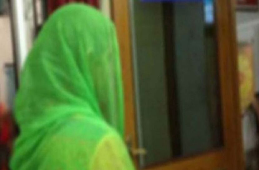 প্রেমিকের বাড়িতে অনশনে প্রেমিকা