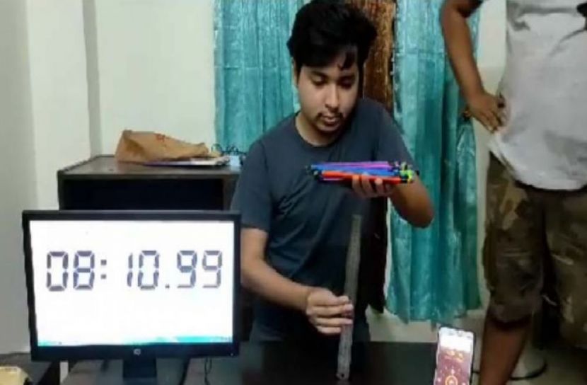 গিনেস বুকে বাংলাদেশি মনিরুলের রেকর্ড
