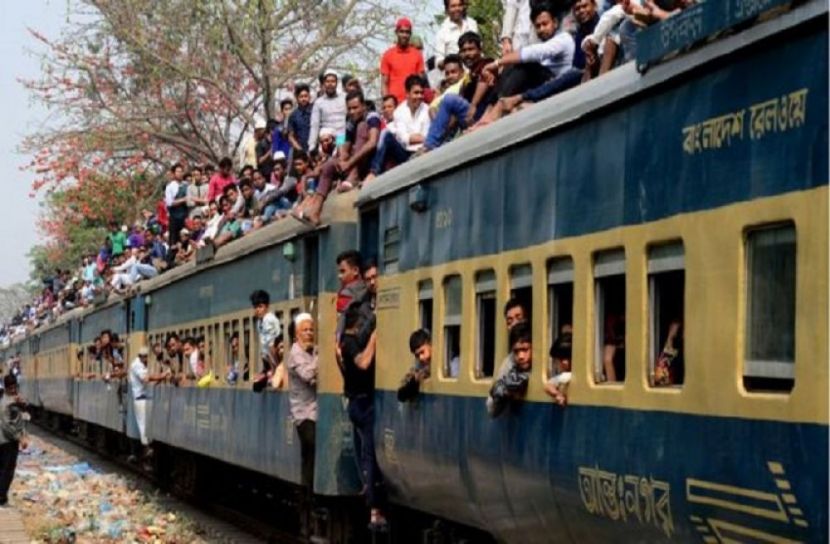 ট্রেনে পাথর ছোড়া বন্ধে জনবল চায় রেলওয়ে