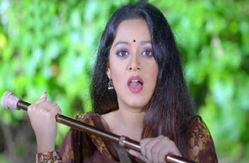 টিকটক করায় সিনেমা থেকে দীঘি বাদ