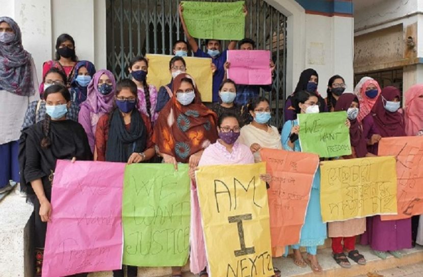 চুল কেটে দেয়া সহকারি প্রক্টরের অপসারণ দাবি