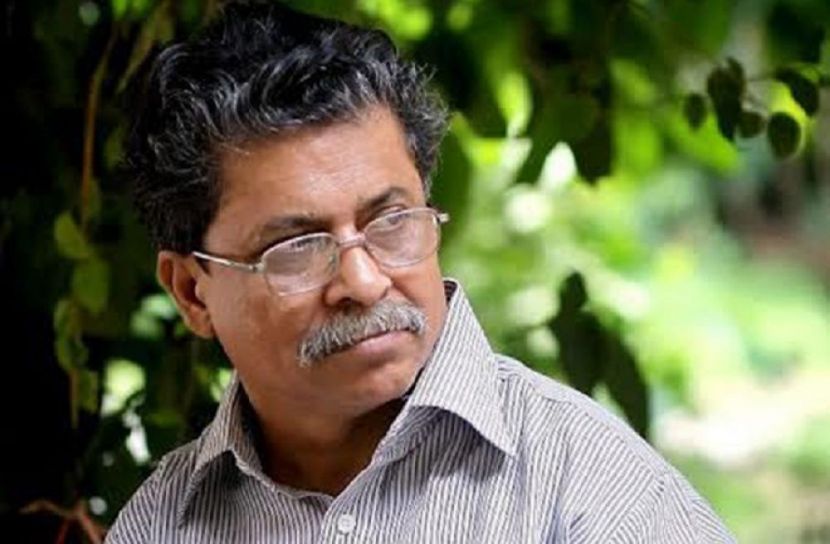 লম্বা চুল ও লুঙ্গি পরার দণ্ড