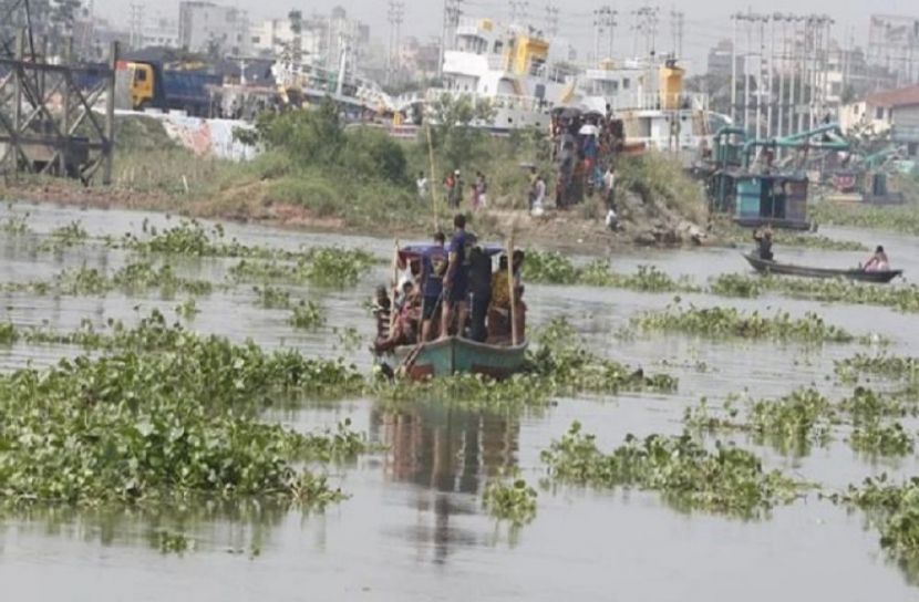 তুরাগ নদে ট্রলারডুবি