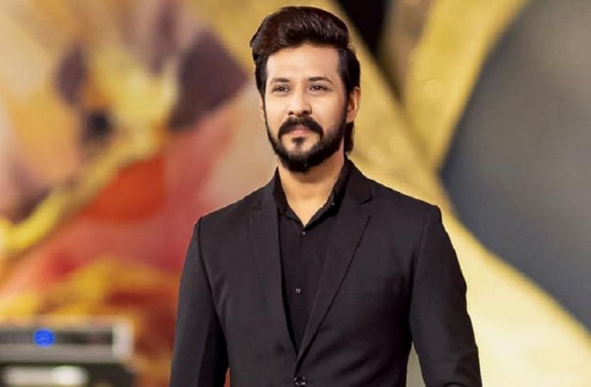 চাকরি ছাড়লেন নিরব