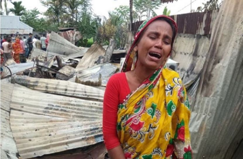 জেলে পল্লীতে অগ্নিসংযোগ, আটক ৪২