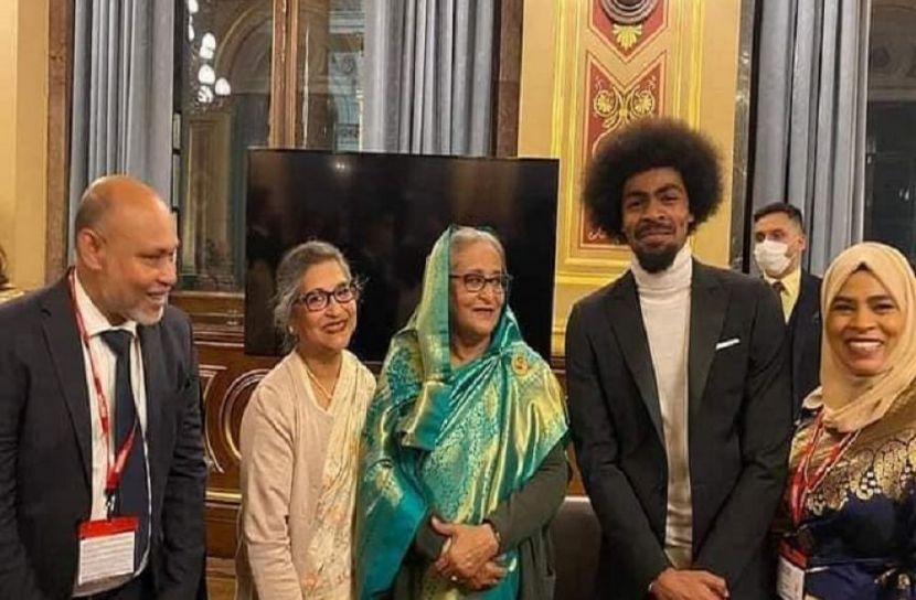 প্রধানমন্ত্রীকে পেয়ে আপ্লুত হামজা