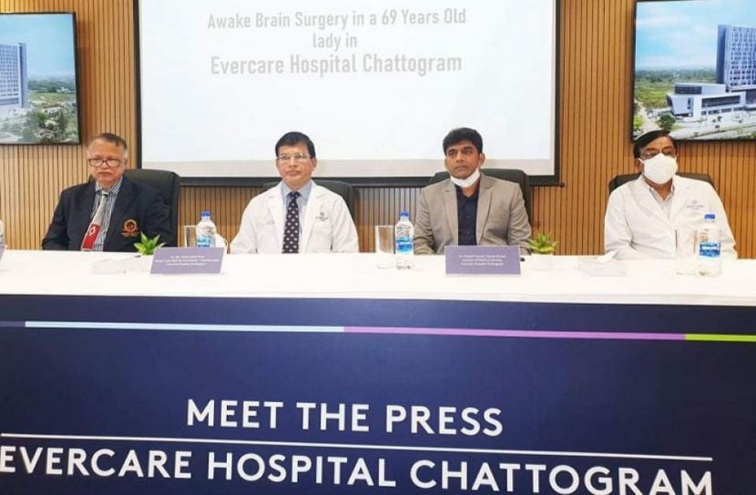 এভারকেয়ারে ৬৯ বছর বয়সীর অ্যাওয়েক সার্জারি