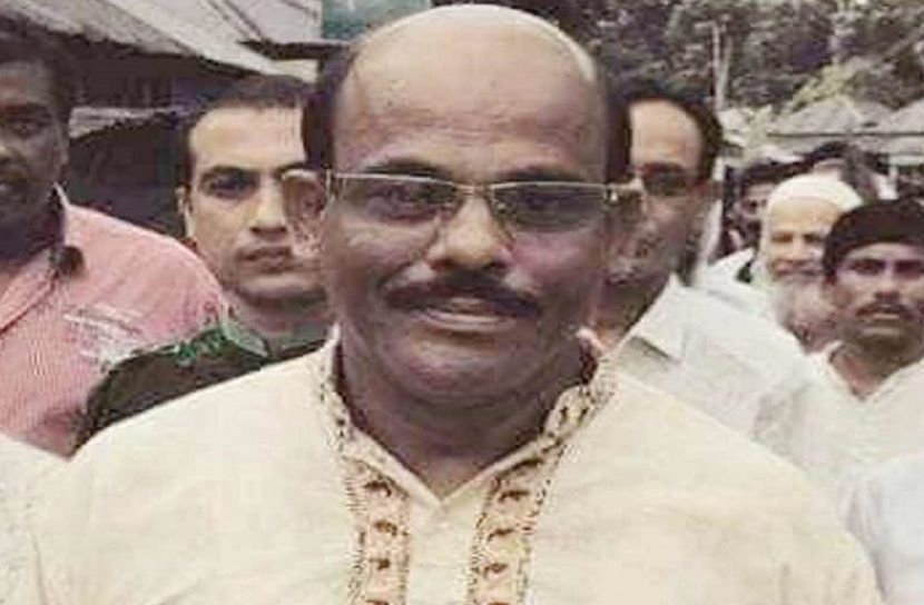 বাড়ীর সামনে গুলিতে সাবেক চেয়ারম্যান নিহত