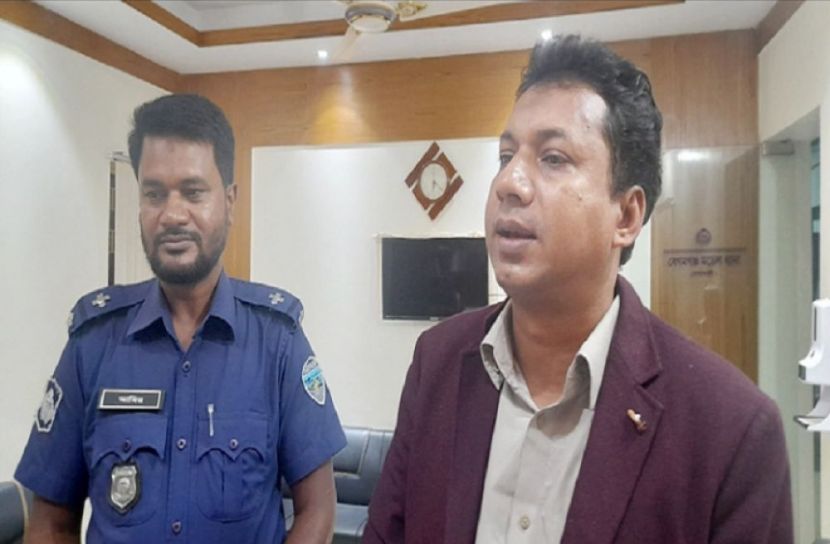 দেড় বছরের সাজা এড়াতে ৭ বছর পলাতক
