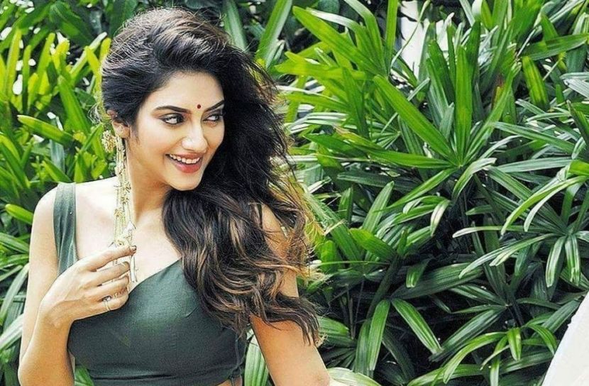 টালিউড অভিনেত্রী নুসরাত জাহান