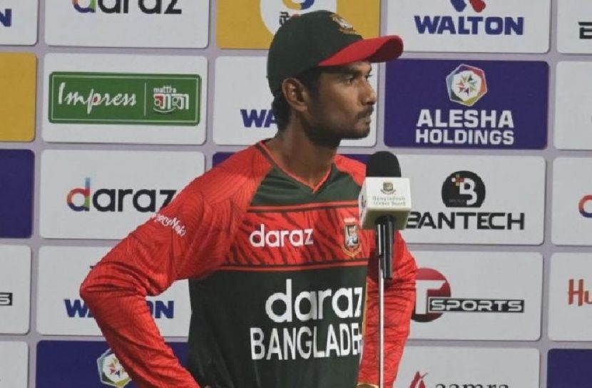 ব্যাটারদের দুষলেন মাহমুদুল্লাহ