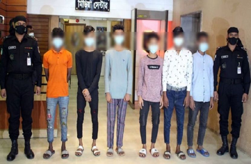 গ্যাংয়ের নাম ভাইব্বা ল কিং, গ্রেফতার ৯