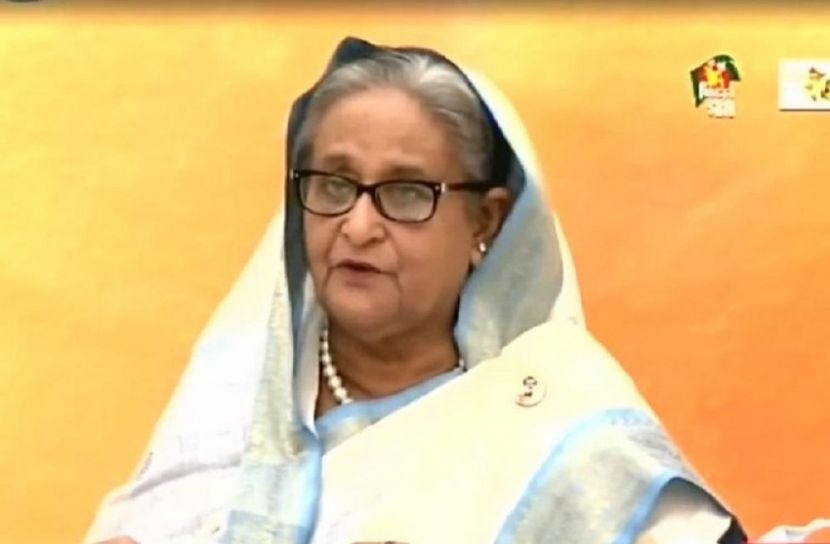 রাস্তায় নেমে গাড়ি ভাঙা ছাত্রদের কাজ নয়