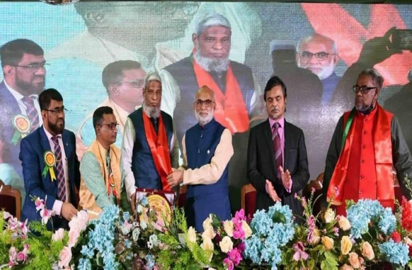 বন্ধুত্বের বন্ধনে সাম্প্রদায়িক সম্প্রীতি রক্ষা করতে হবে
