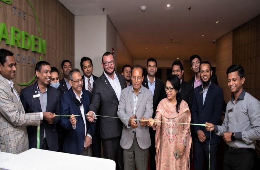 চালু হলো দেশের বৃহত্তম ব্যুফে রেস্তোরাঁ