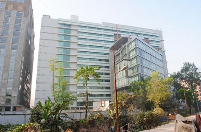 ৯৫ গ্রুপকে পুঁজিবাজারে যুক্ত করতে বসছে ডিএসই