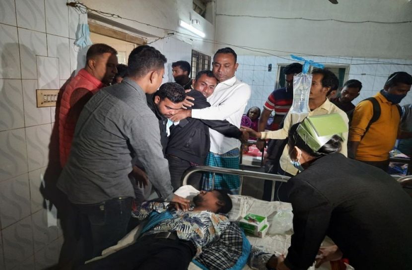 ভোলায় স্বতন্ত্র প্রার্থীর প্রচারণায় হামলা, আহত ১৩