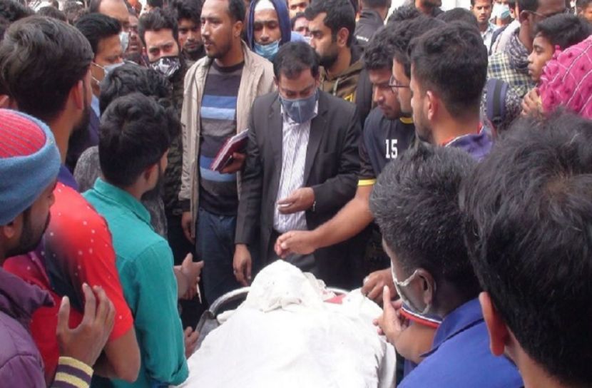 বাসচাপায় বিশ্ববিদ্যালয় শিক্ষার্থী নিহত