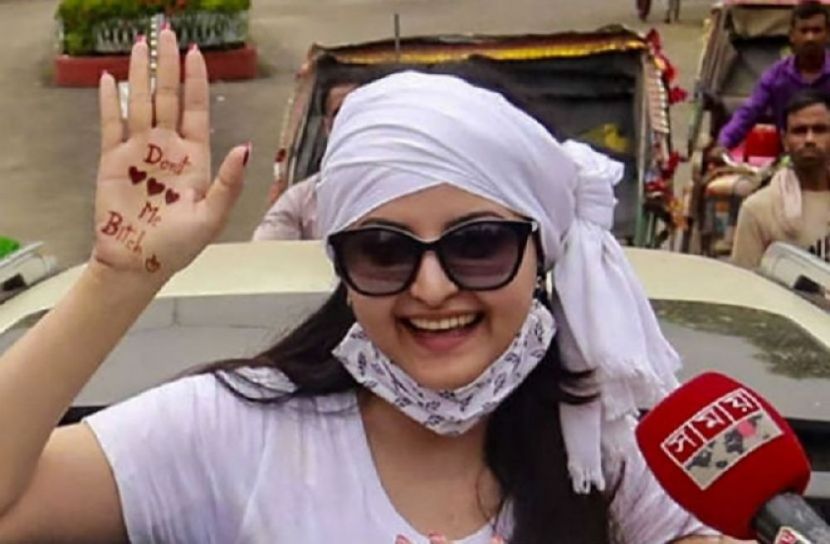 এবার পরীমনিকে লিগ্যাল নোটিশ