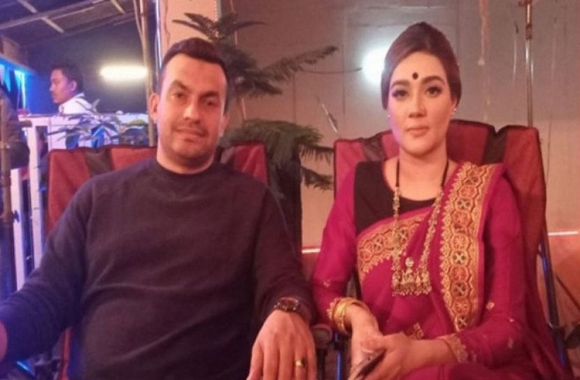 গুঞ্জনের মধ্যেই স্বামীকে নিয়ে উপস্থিত মাহি