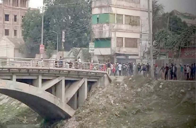 সিরাজগঞ্জে আ’লীগ-বিএনপি সংঘর্ষ