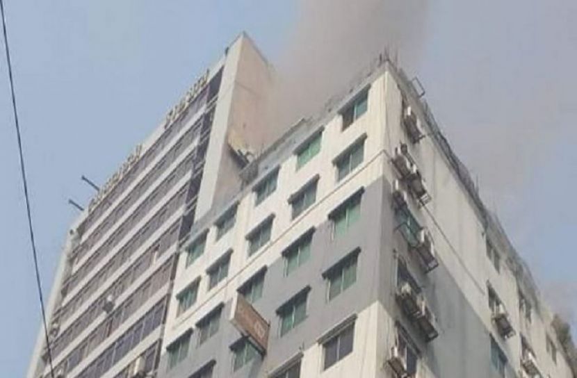 বাংলামোটরে রাহাত টাওয়ারে আগুন