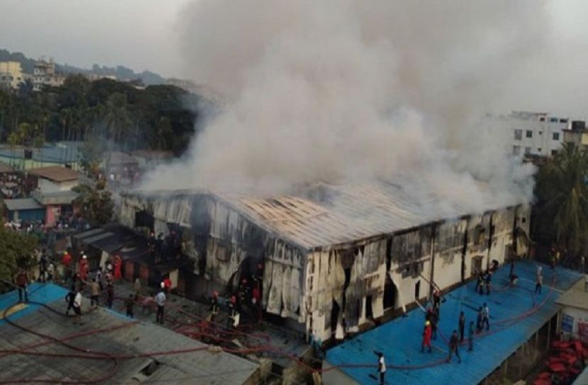 চট্টগ্রামে ফার্নিচারের কারখানায় আগুন, দুজনের মৃত্যু