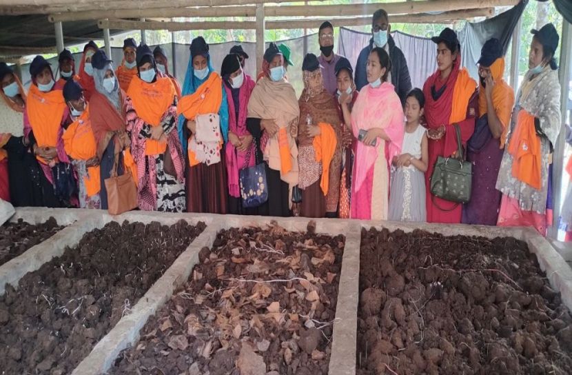 ভার্মি কম্পোস্ট খামার পরিদর্শনে ৪০ নারী উদ্যোক্তা