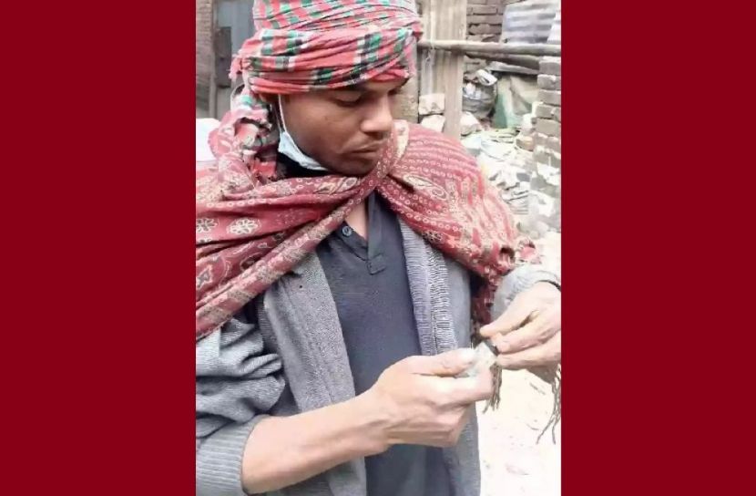 মুন্সীগঞ্জে মাদকাসক্ত ছেলেকে পুলিশে দিলেন বাবা