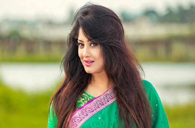 প্রার্থী হলেন মৌসুমী
