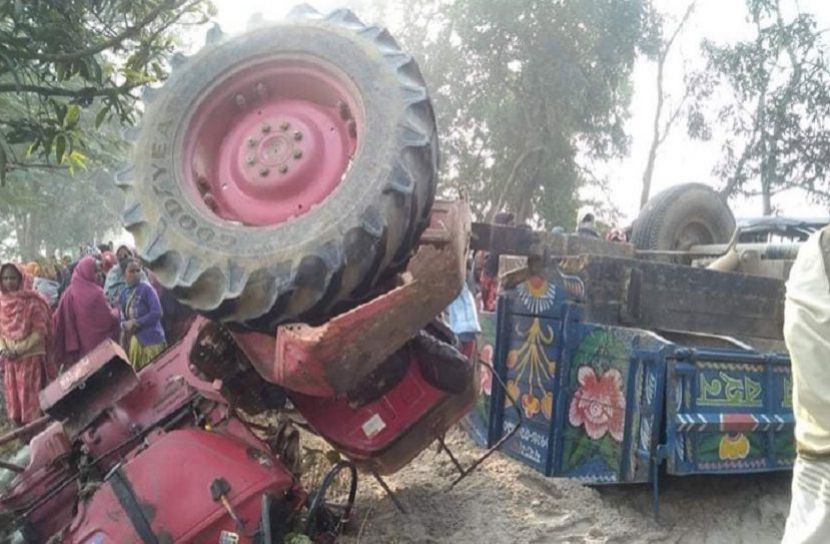 নওগাঁয় সড়ক দুর্ঘটনায় নিহত ২, আহত ২